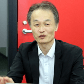 「井崎さんは話しやすかった。LRMは情報セキュリティの新しい課題が生まれた時にまずは相談する相手になりました」（取締役 NEXT事業部 事業本部長・幸村信樹氏）