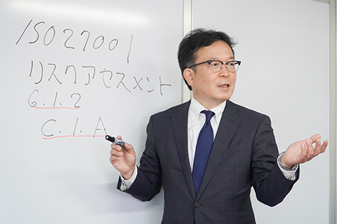 米澤 寿員